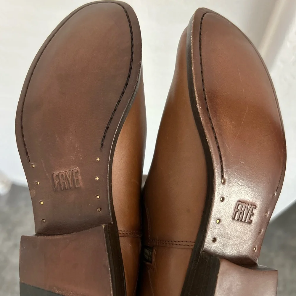 NEW Frye Women Marissa Medallion Leather Inside Zip Tall Boot US 5 Cognac $328 - Picture 10 of 10